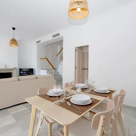 West Townhouse Cecilia